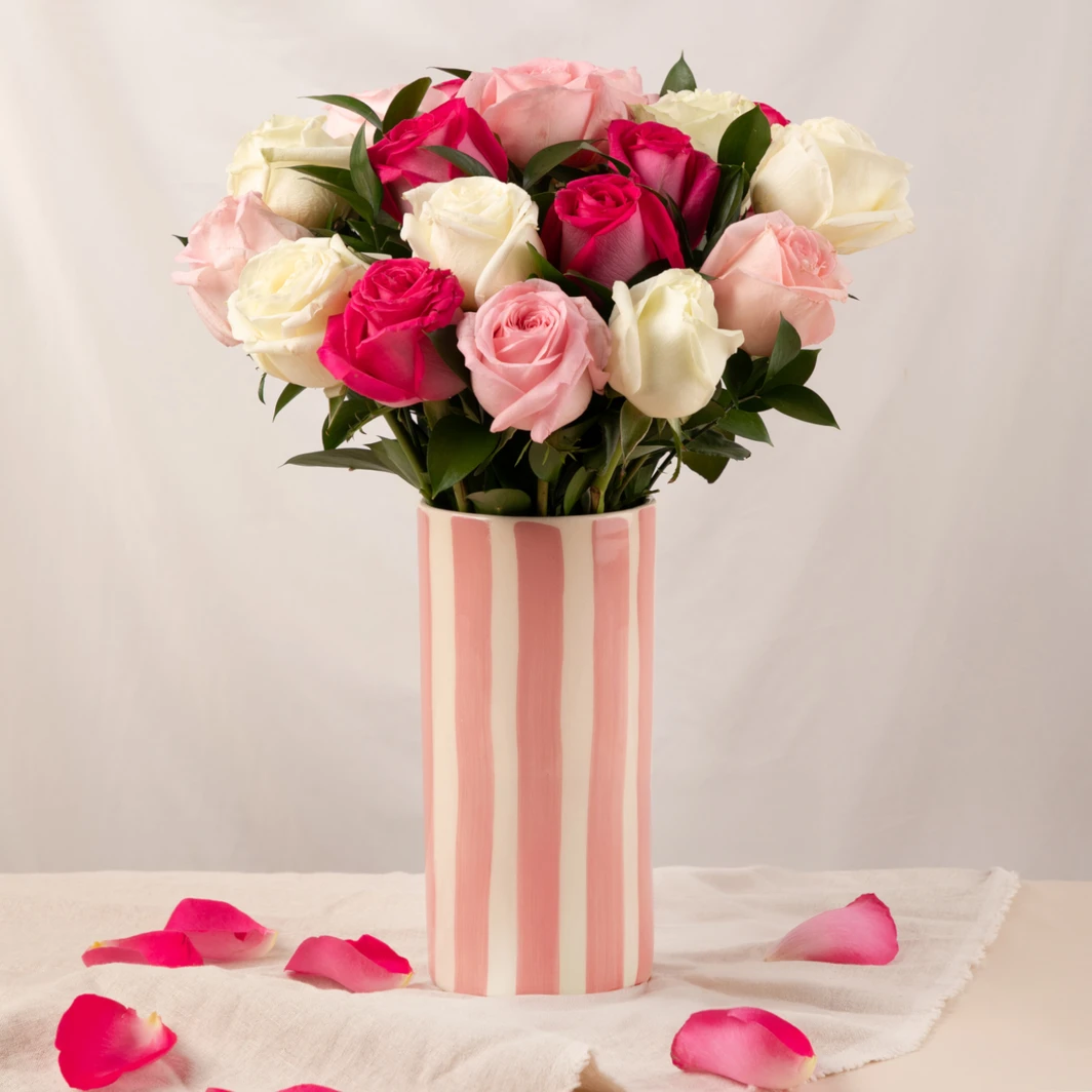 Arreglo de Rosas Rosas y Blancas 25797