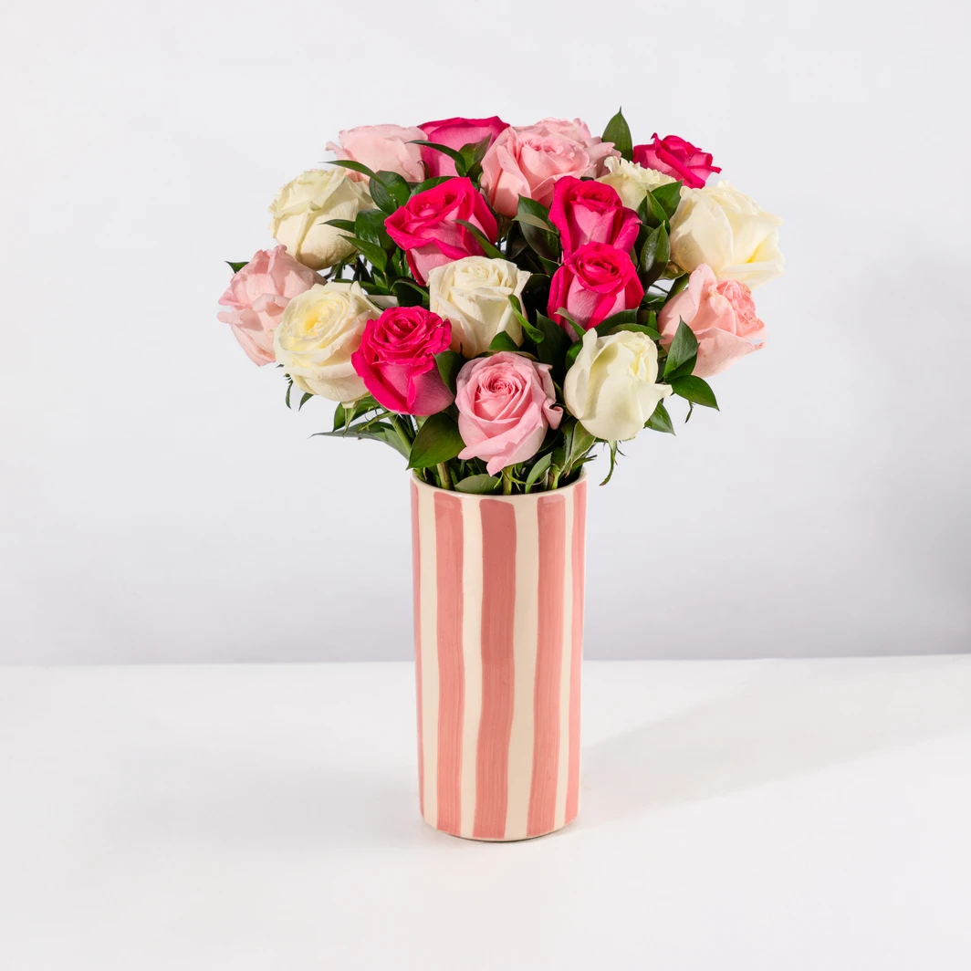 Arreglo de Rosas Rosas y Blancas 25797