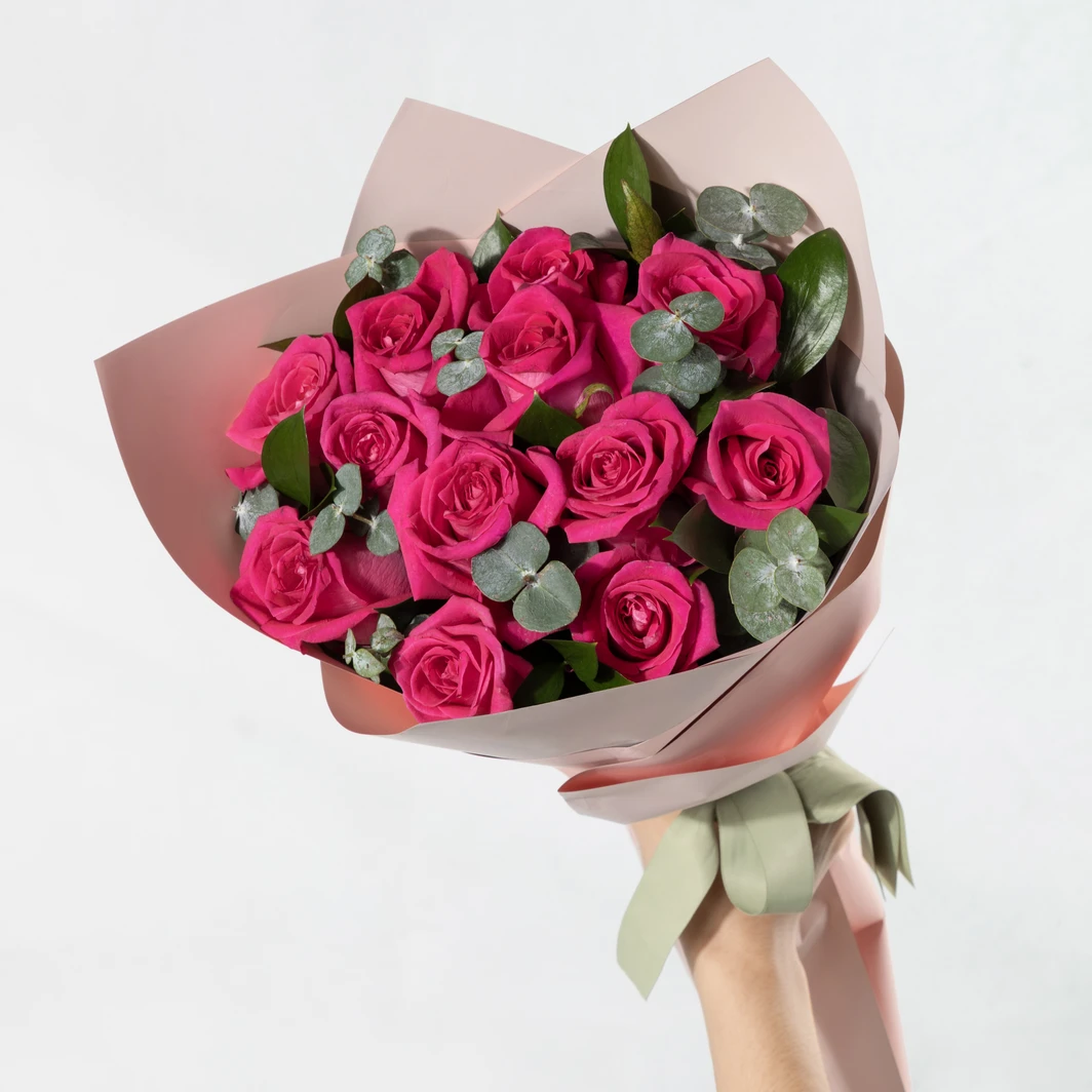 Bouquet of 12 Fuchsia Roses 25916