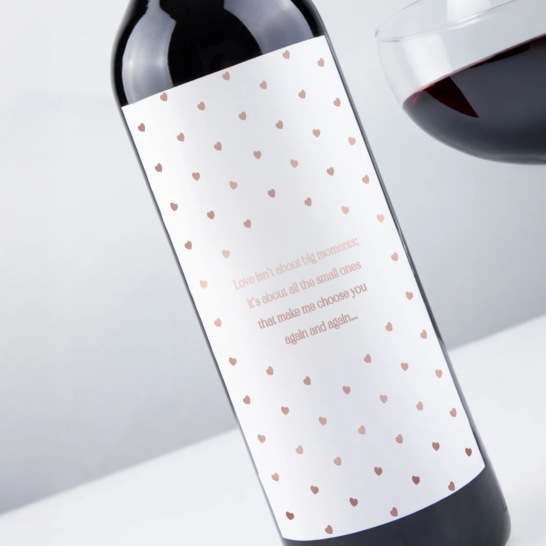 Vino Concha y Toro Cabernet con etiqueta "Love isn´t about big moments: it´s about all the small ones that make me choose you again and again" 26005