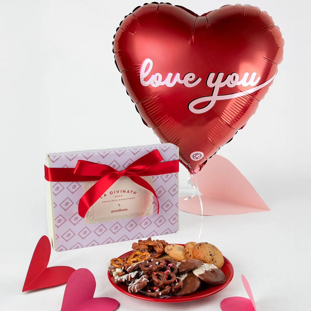 Caja de Botanas La Divinata y Globo Love You 26063