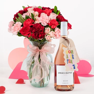 Arreglo de Rosas y Claveles con Vino Rosado 26084