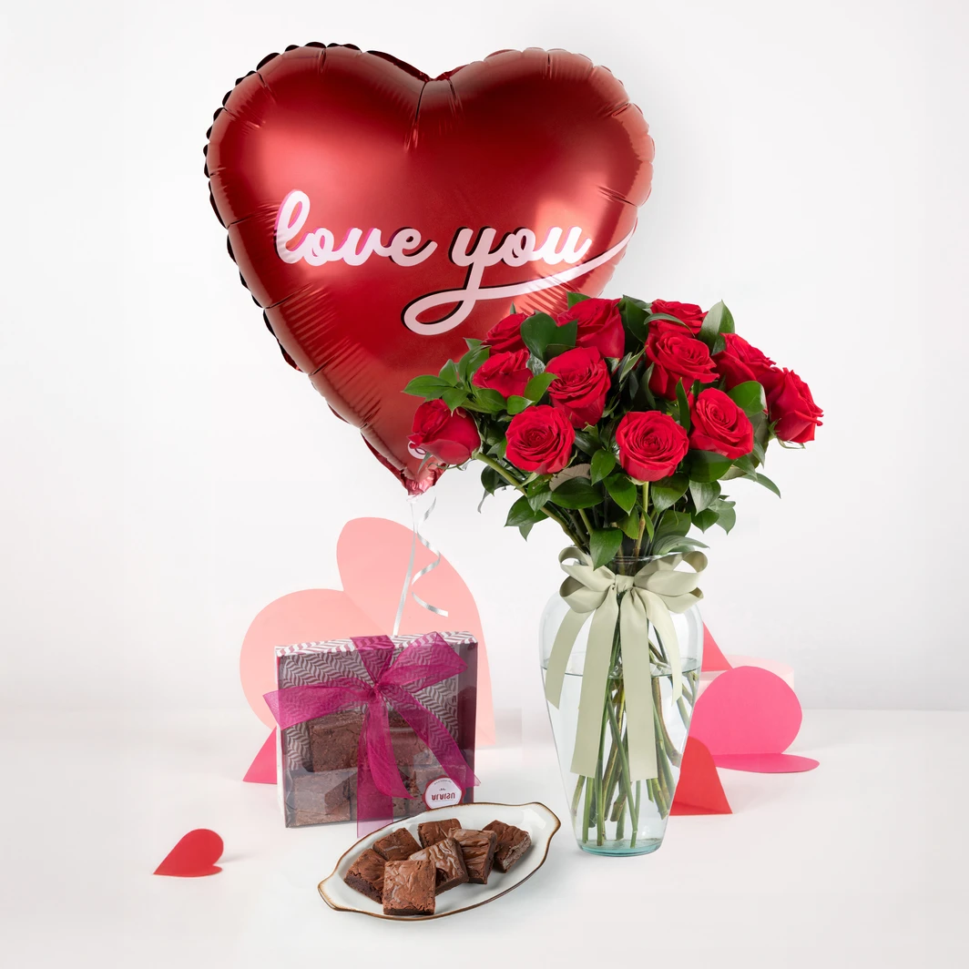 12 Rosas Rojas con Brownies y Globo "Love You" 26103