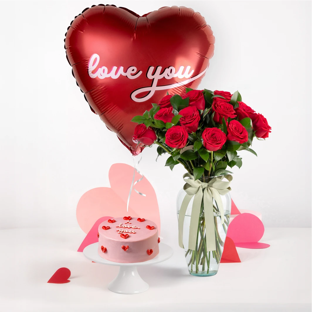12 Rosas Rojas con Pastel Red Velvet y Globo "Love You" 26105