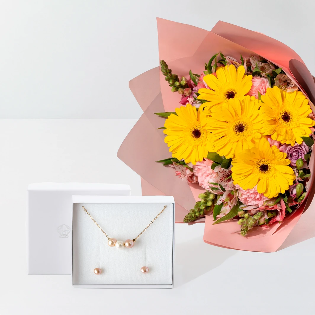 Elegance with Three-Pearl Set, Gerberas and Carnations 26118