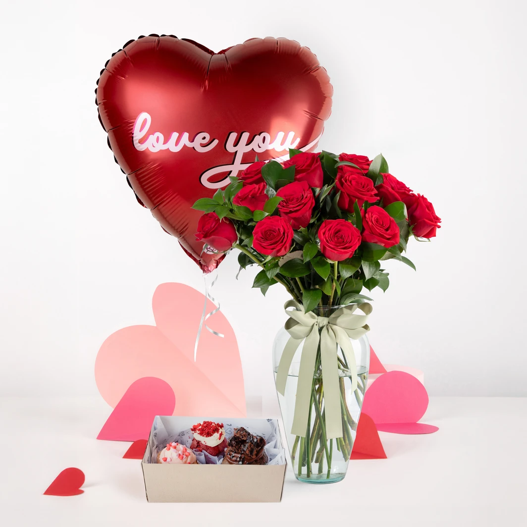 12 Rosas Rojas con Muffins y Globo "Love You" 26125