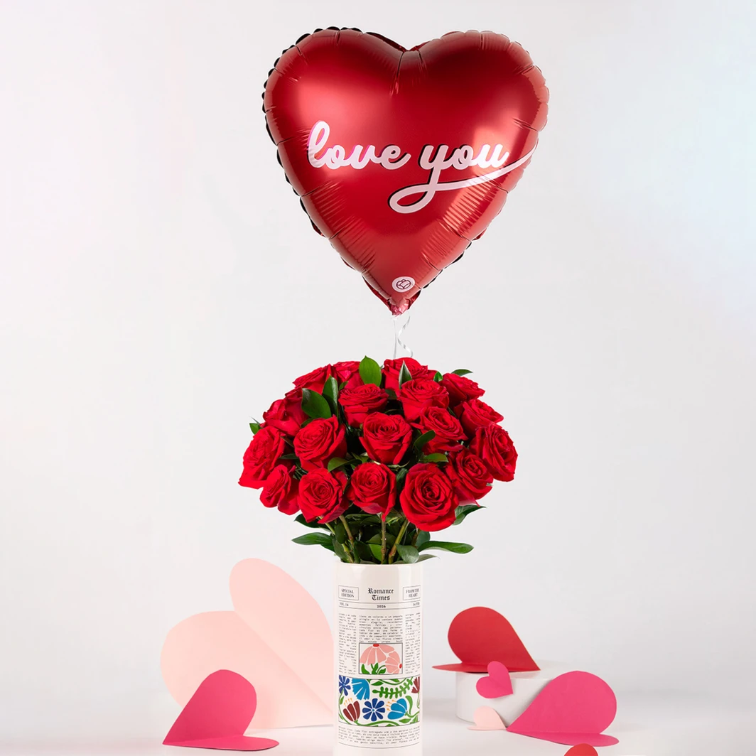 18 Rosas Rojas en Jarrón “Romance Times” con Globo 18” 26134