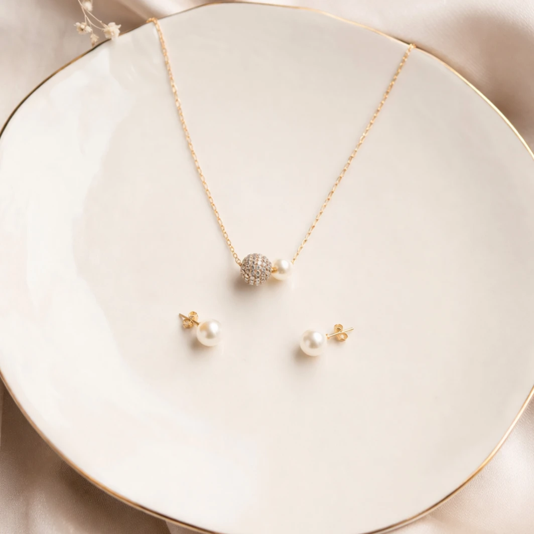 Set Collar y Aretes “Perla Radiante” La Perla 26177