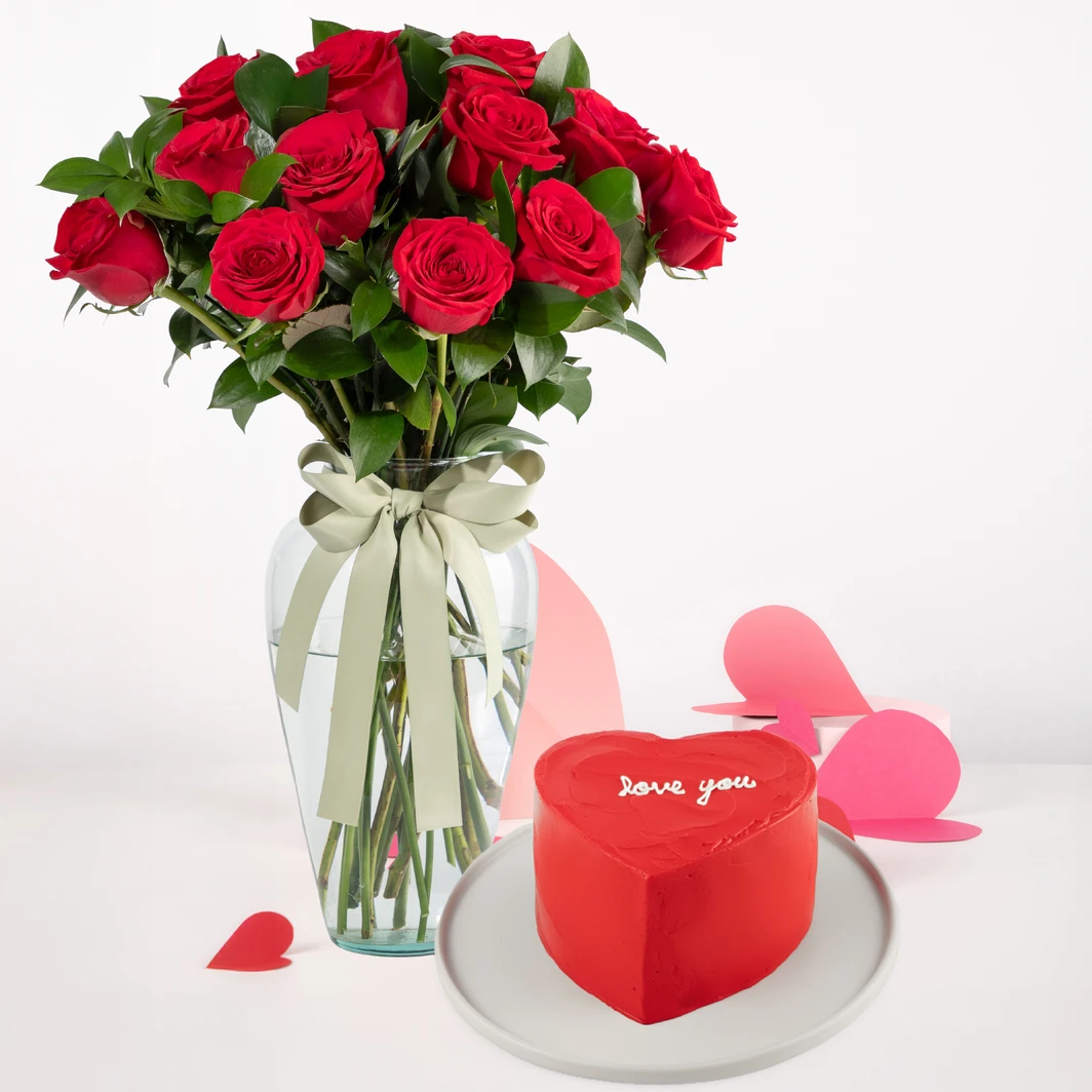 12 Rosas Rojas con Pastel Love you Divinata 26193