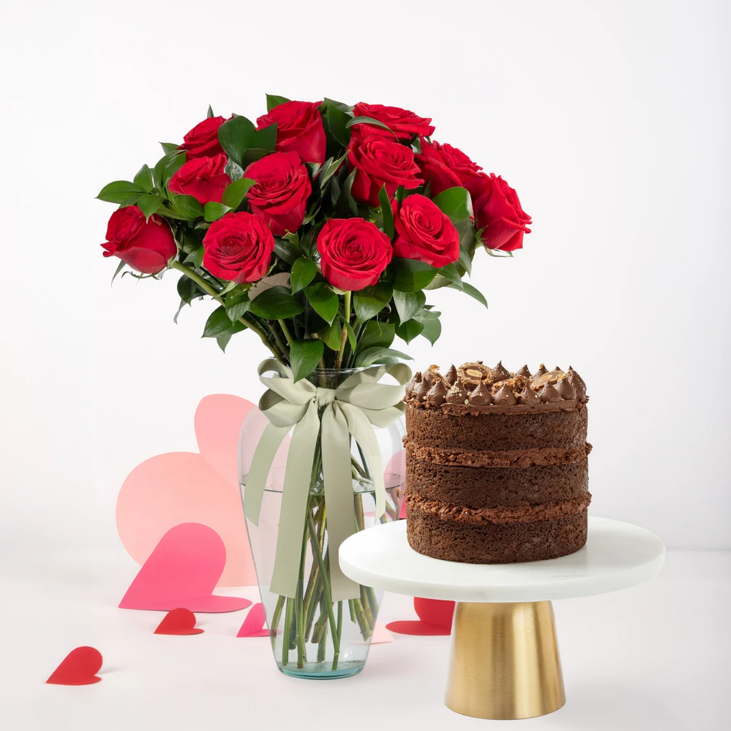 Pastel Ferrero Tette Bakers con 12 Rosas Rojas 26202