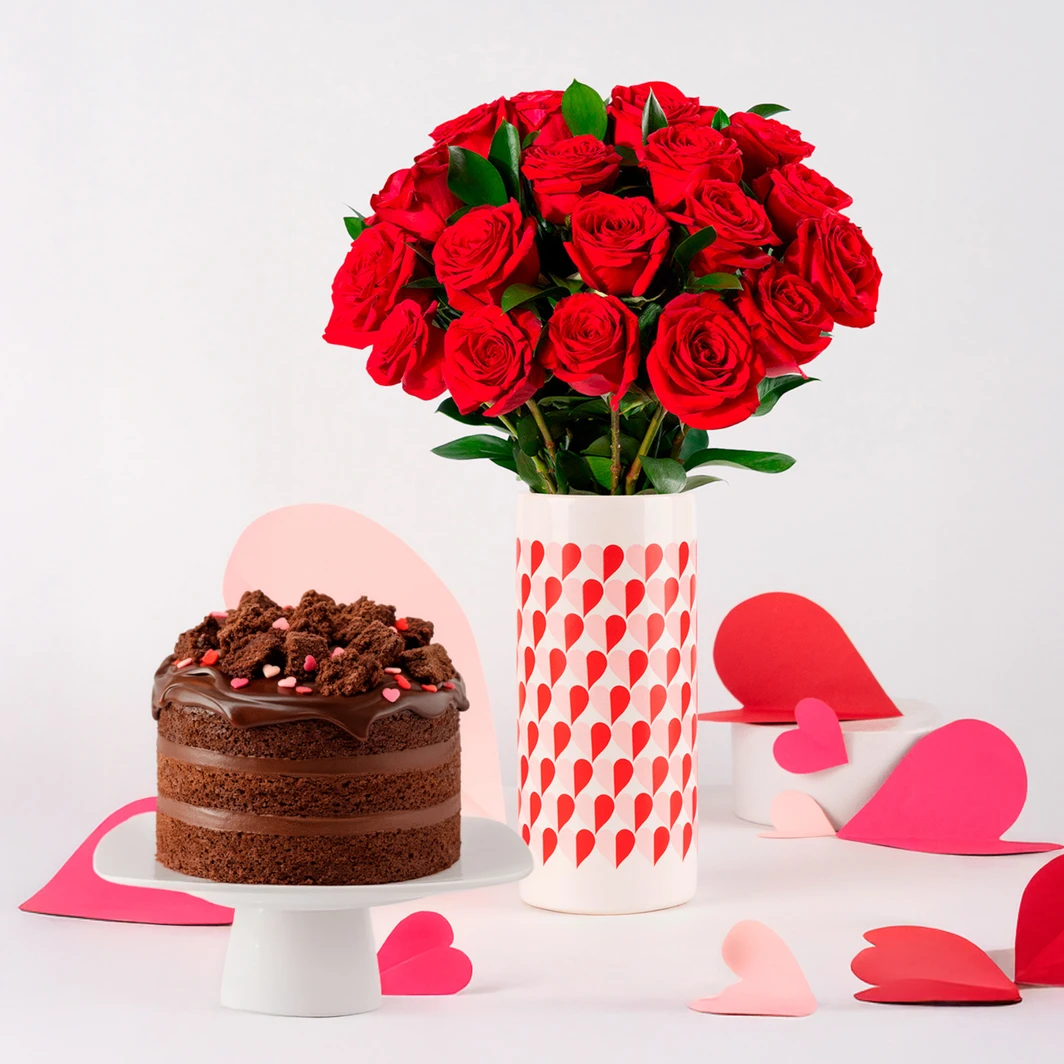 18 Rosas Rojas con Pastel Chocolate Mediano SV Florence 26245