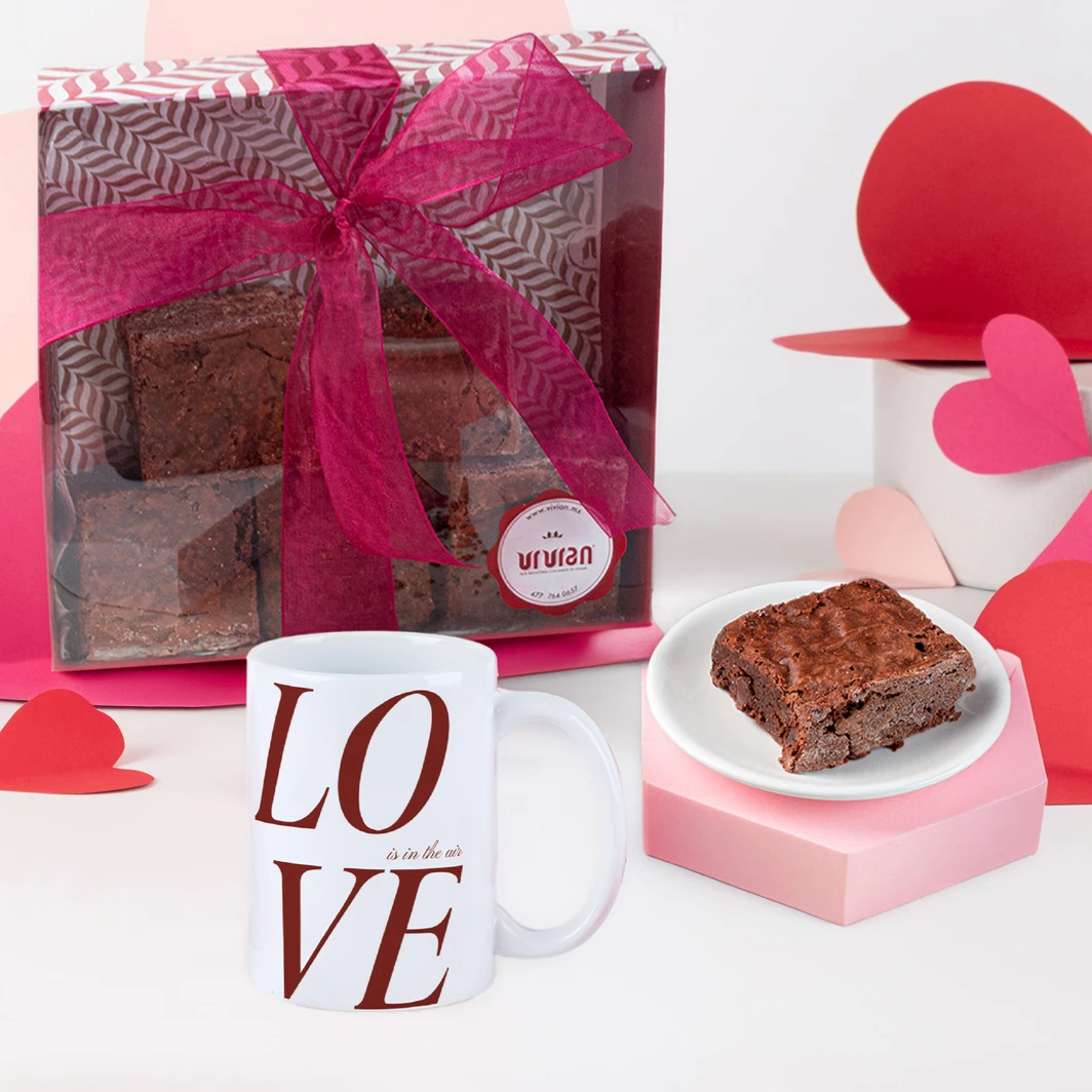 Brownies Vivián con Taza "Love is in the Air" 26272