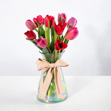 10 Red and Fuchsia Tulips 26442