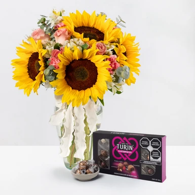 Arreglo de Girasoles y rosas con Turín 26494