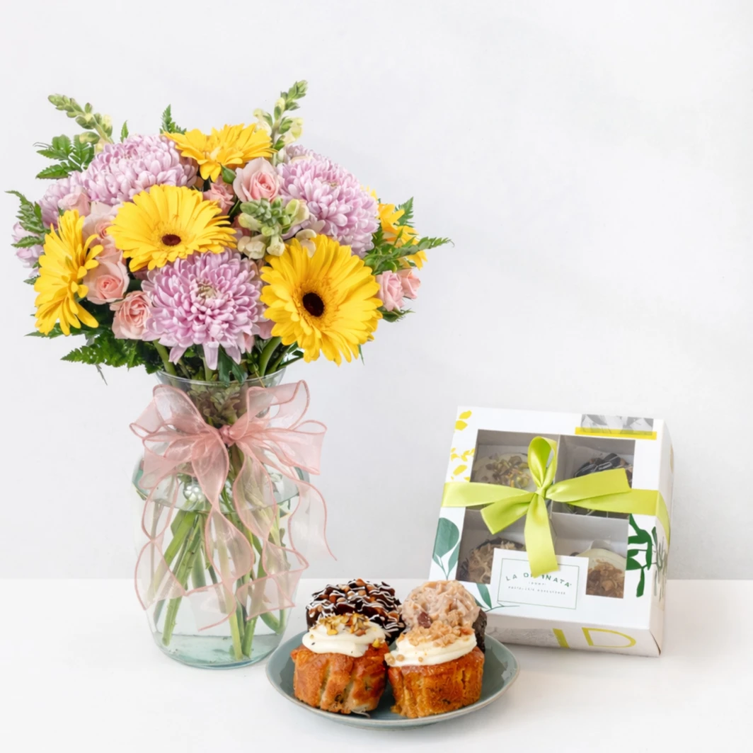 Arreglo Gerberas Amarillas con Muffins La Divinata 26566