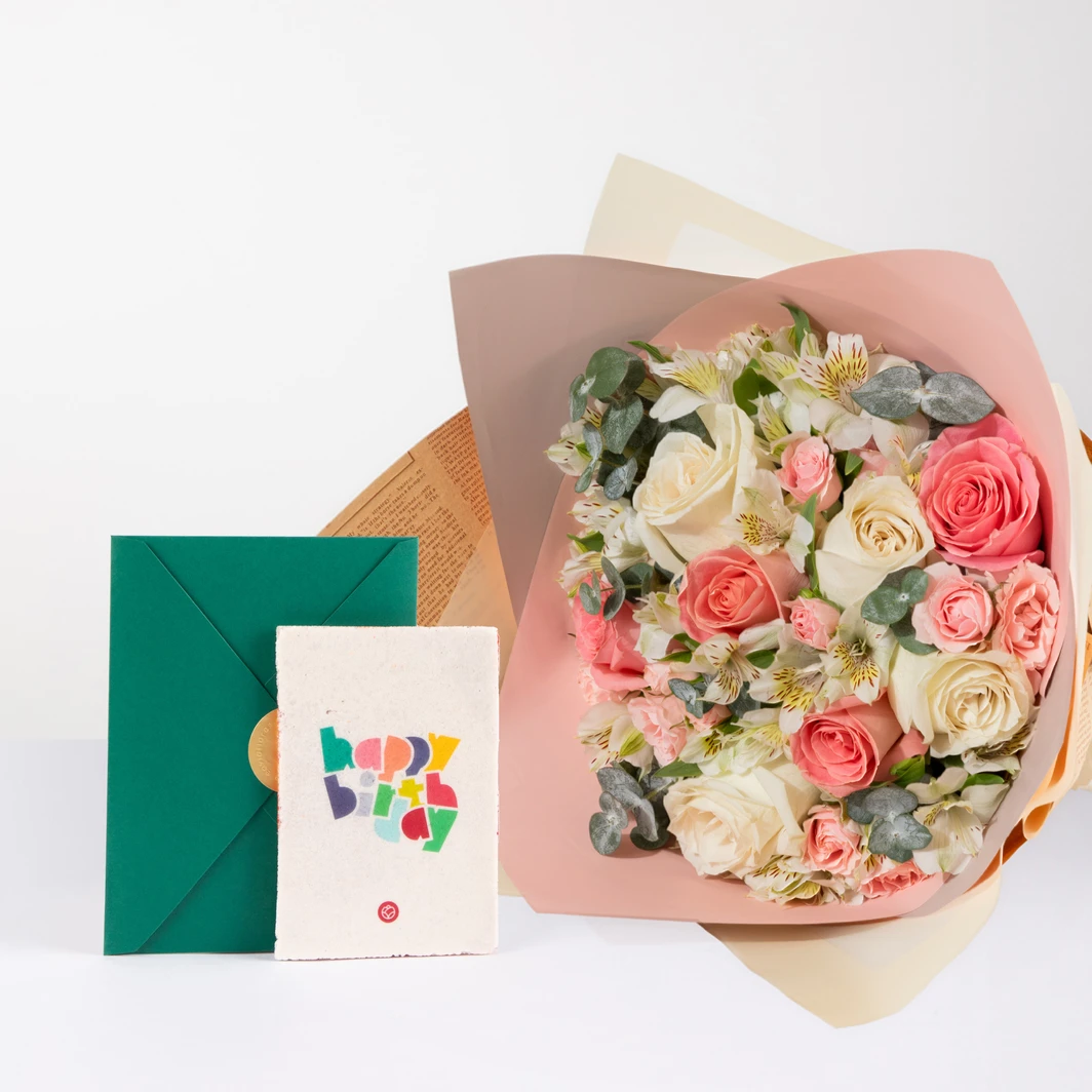 Ramo de rosas rosa y blancas con Oblea "Happy Birthday" 26591