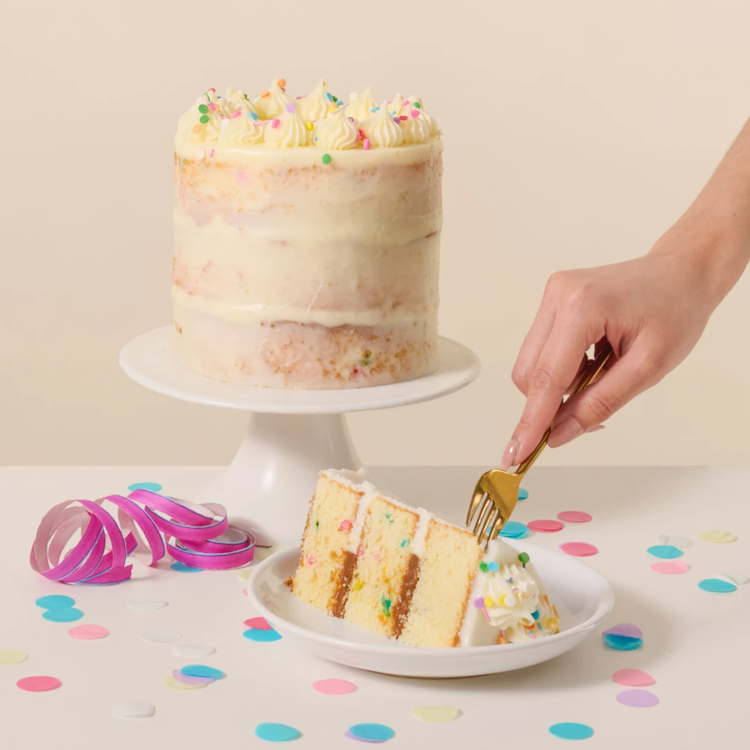 Naked Vanilla Birthday Cake 26723