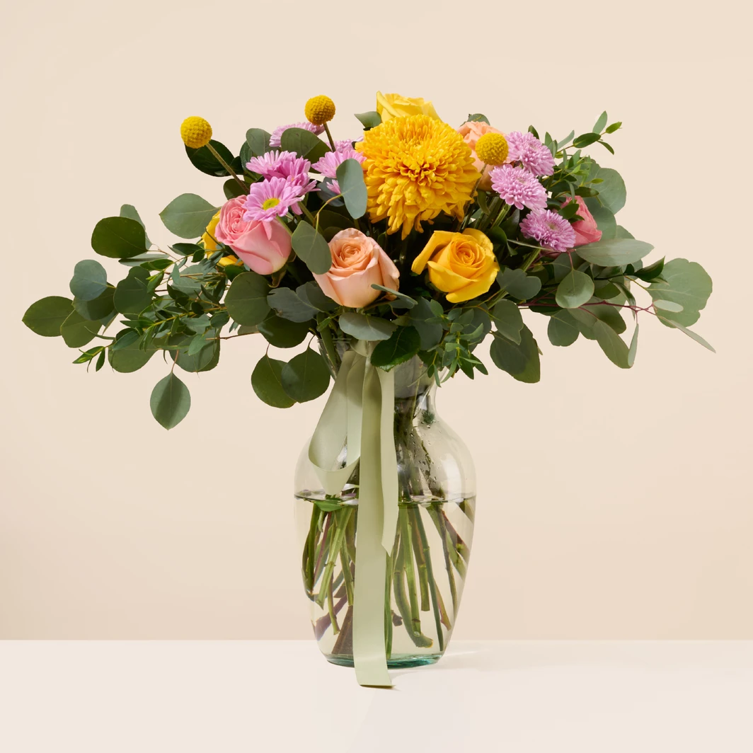 Mixed Rose Arrangement with Daisies 26725