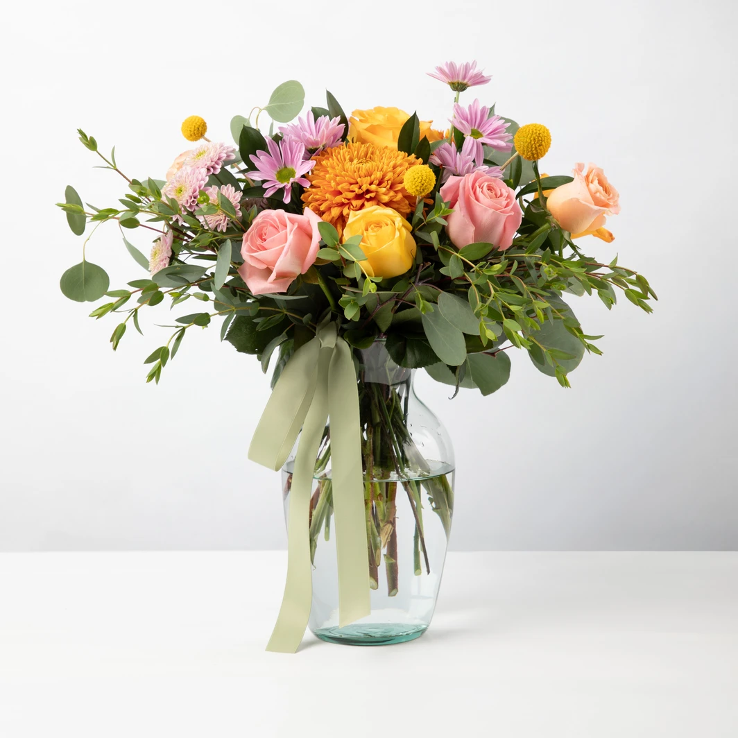 Mixed Rose Arrangement with Daisies 26725