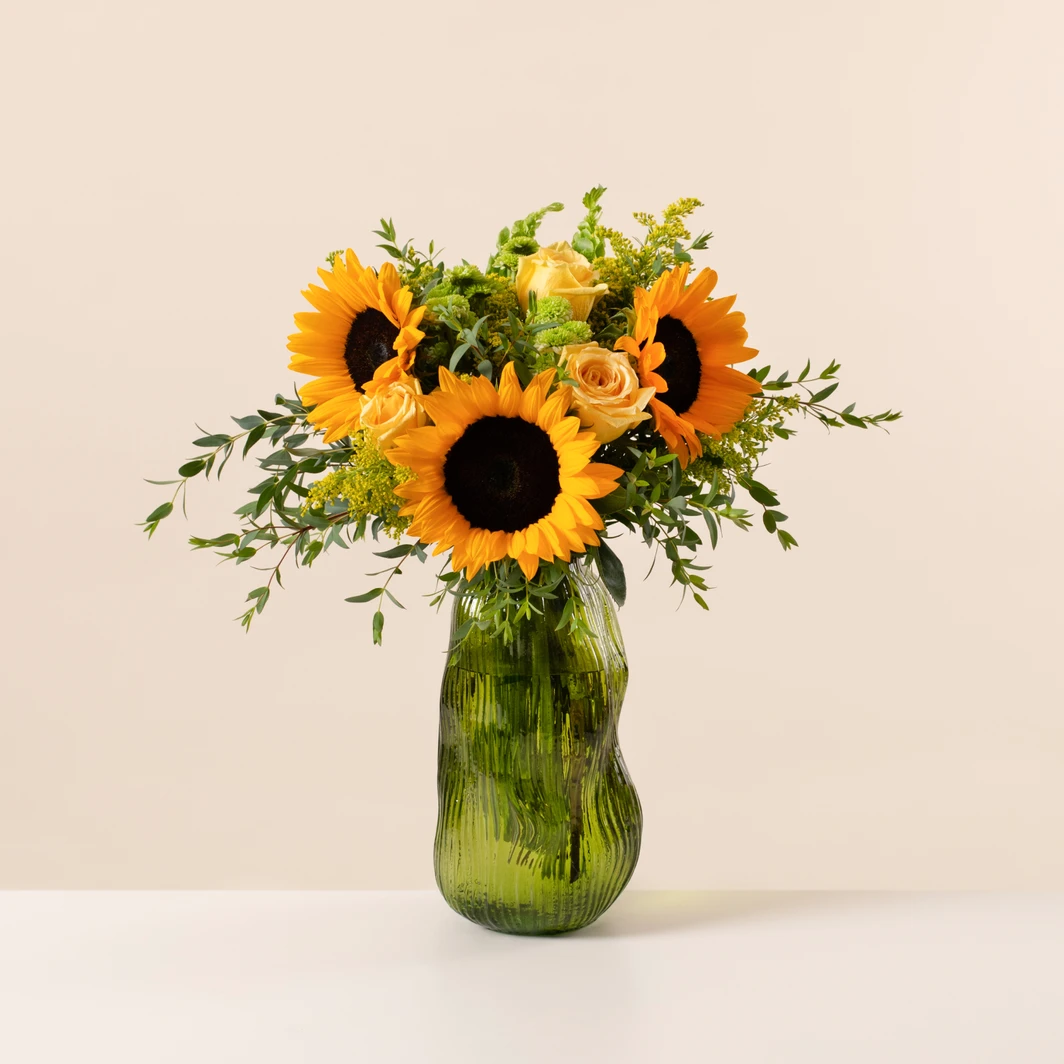 Arrangement of Sunflowers and Yellow Roses 26750