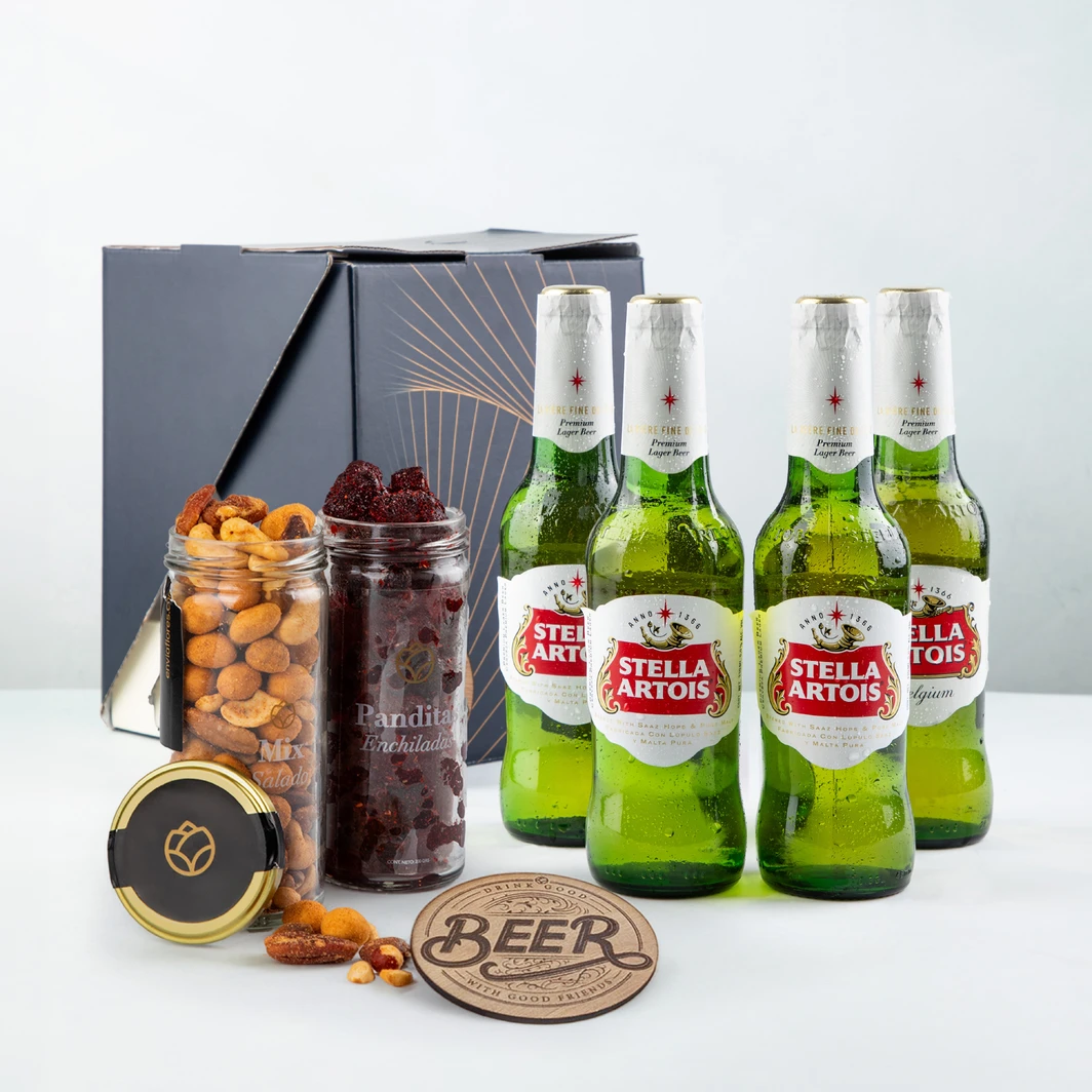 4 Pack Cerveza Stella con Portavasos y Botanas 26887