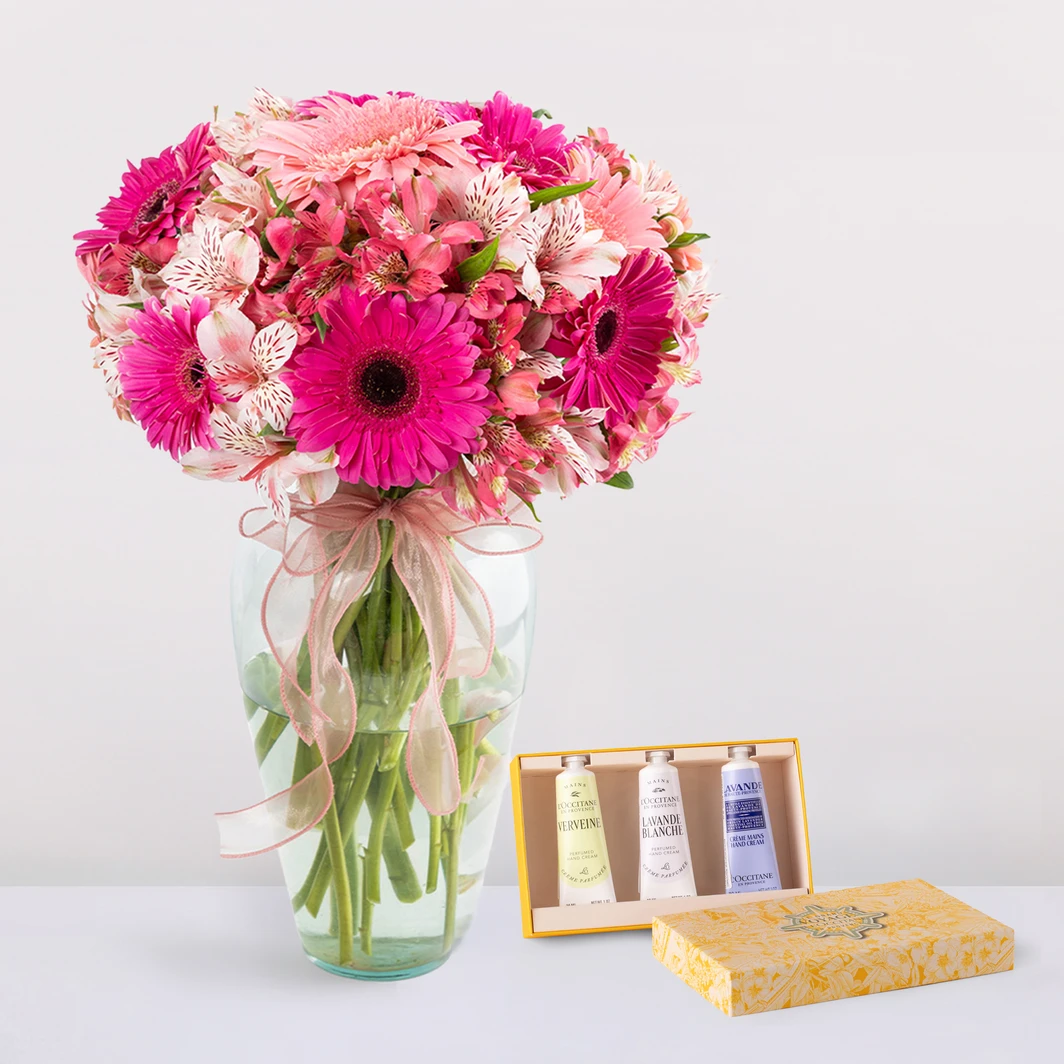 Momento de Cuidado: Flores y Cremas para Manos 27522