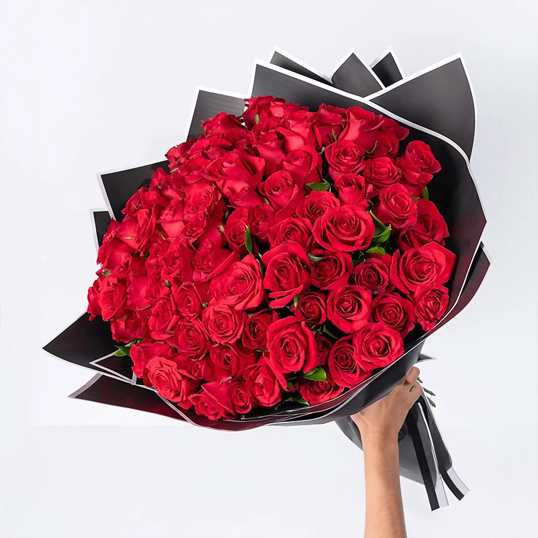Ramo con 100 rosas rojas enviaflores 099