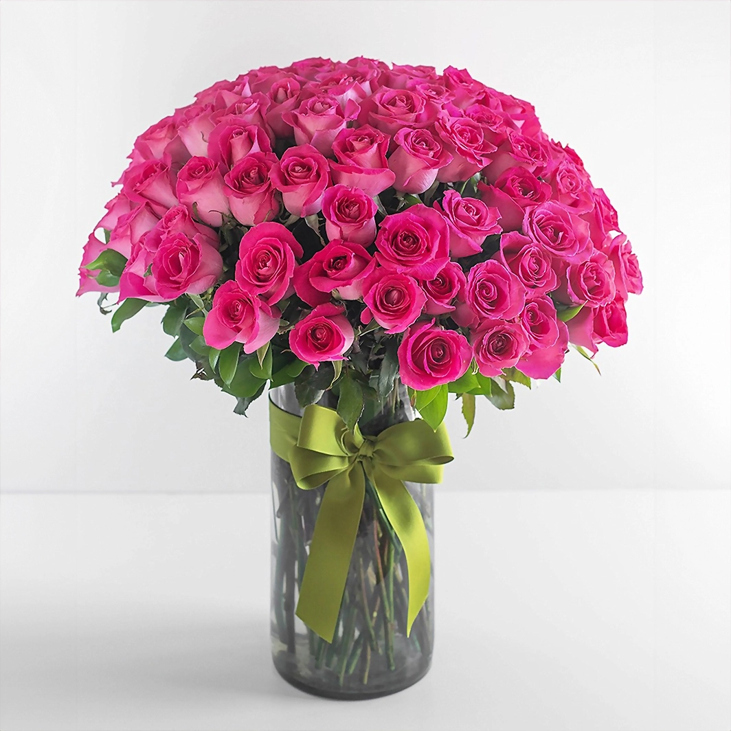 100 Rosas Rosa Intenso en Jarrón 2696
