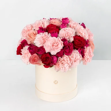 Dulce Emoción con Rosas y Claveles 3680