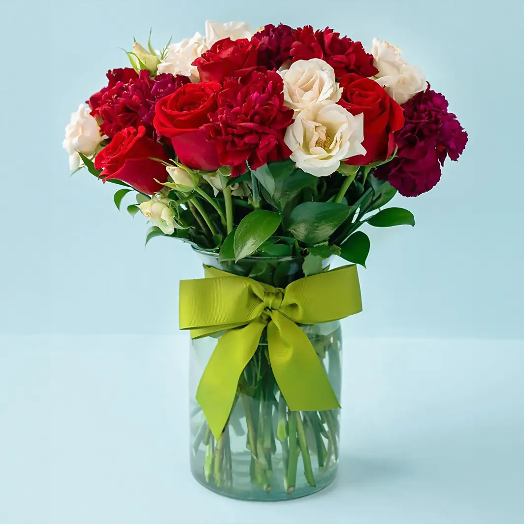 Rosas Rojas y Mini Rosas en Jarrón 3698