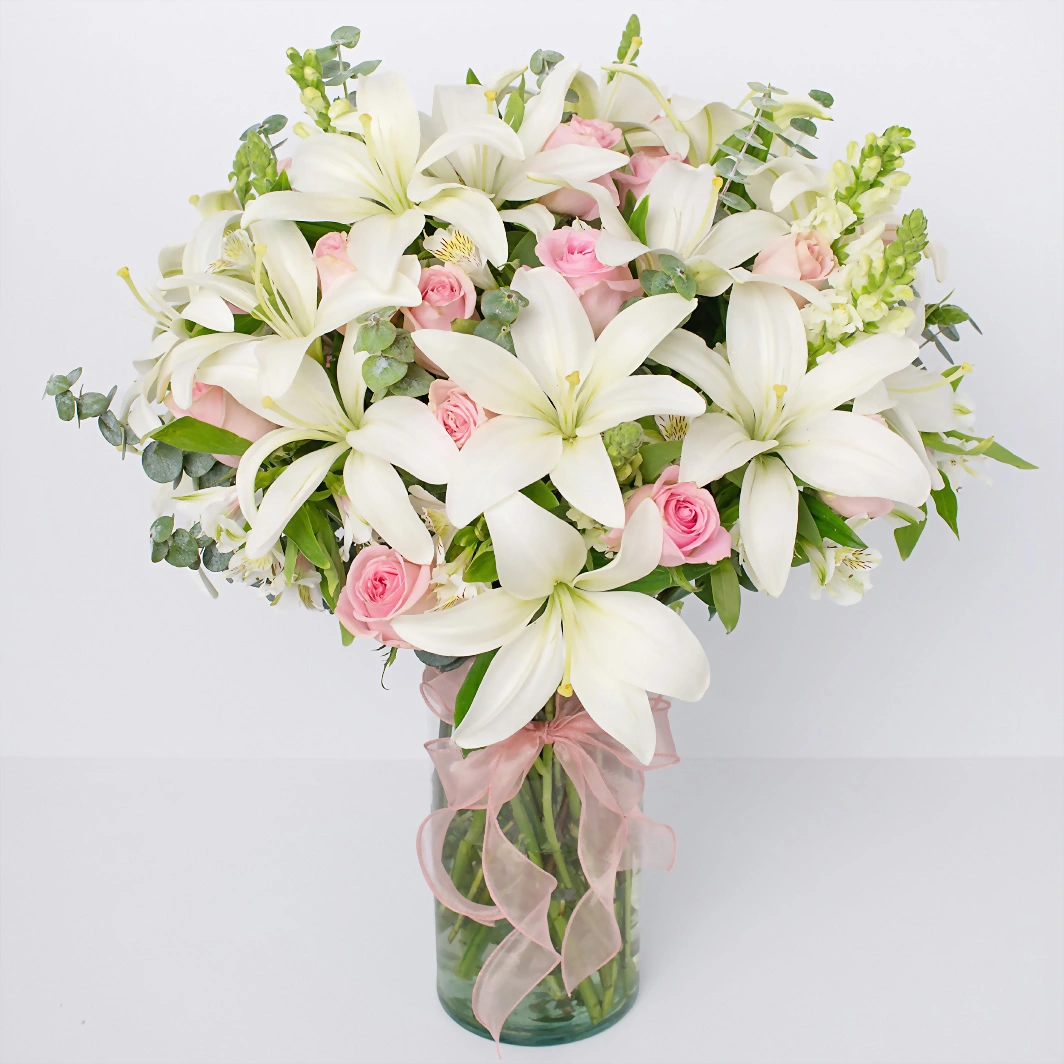 Pink roses and Lilies in transparent vase 6188