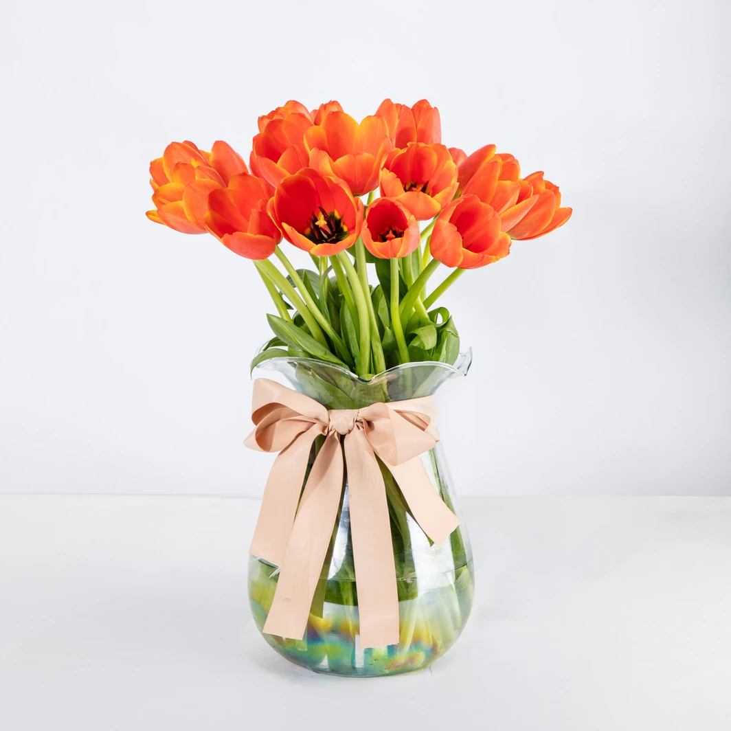 20 Orange Tulips in Vase 9439