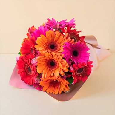 Ramo con 15 Gerberas Coloridas 2993-A