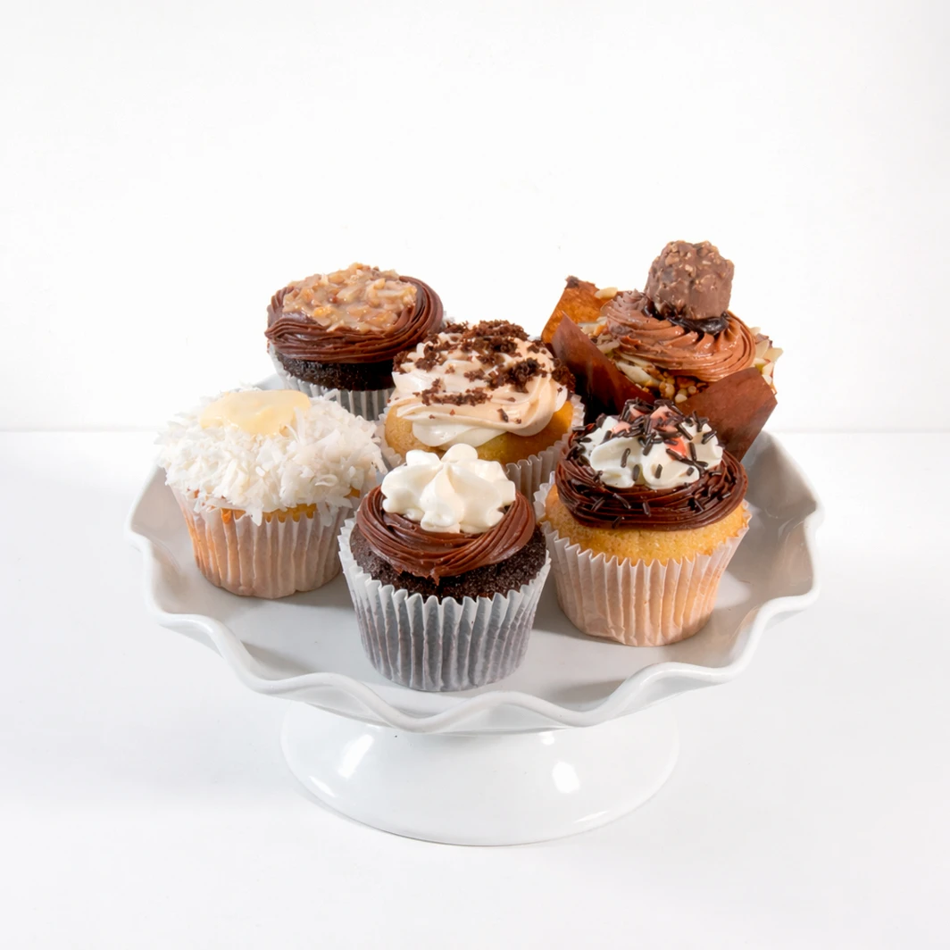 6 Pack Assorted Cupcakes 10016